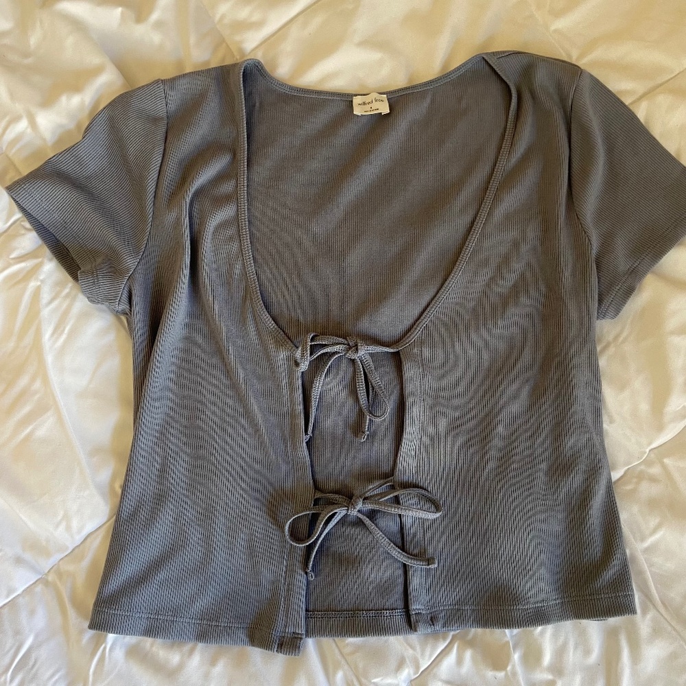 Aritzia Wilfred Free Only Tie Front Tee Ribbed